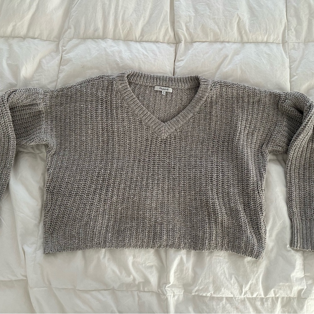 Madewell Women's Knit V-Neck Sweater in Gray